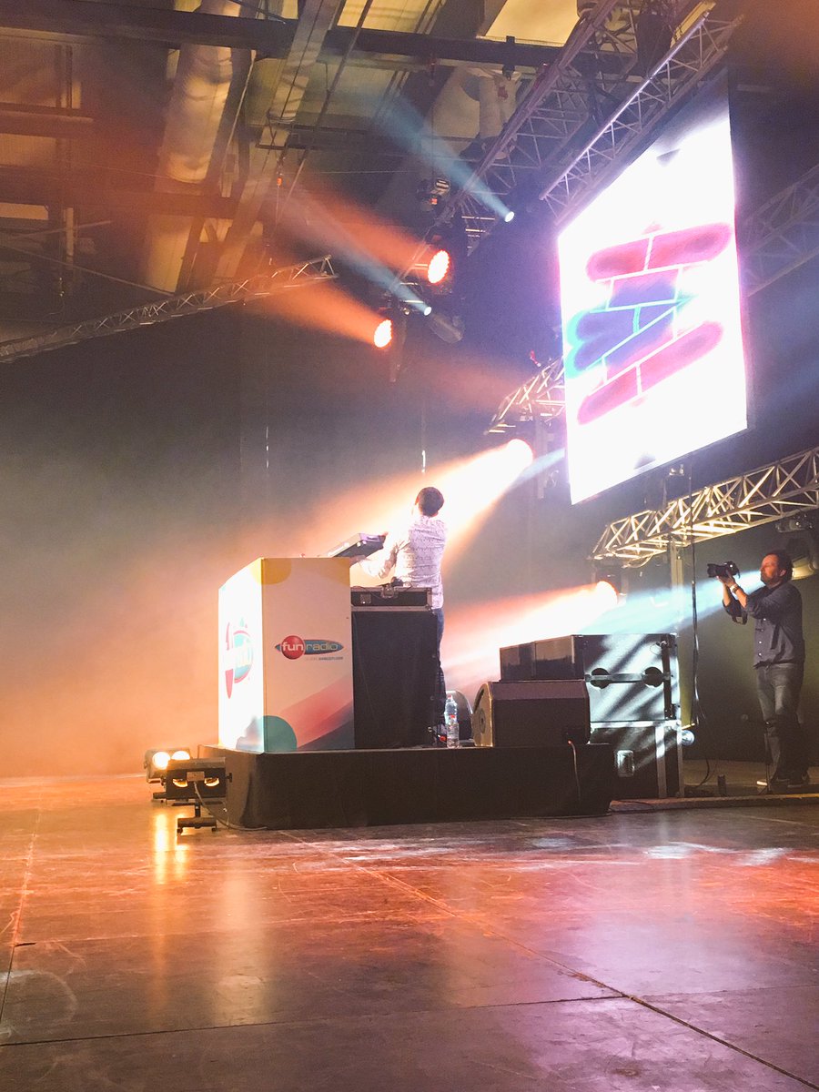 Quand <a href="/BURAKYETER/">Burak Yeter</a> est en live c'est dingue !!! #FunRadioLive