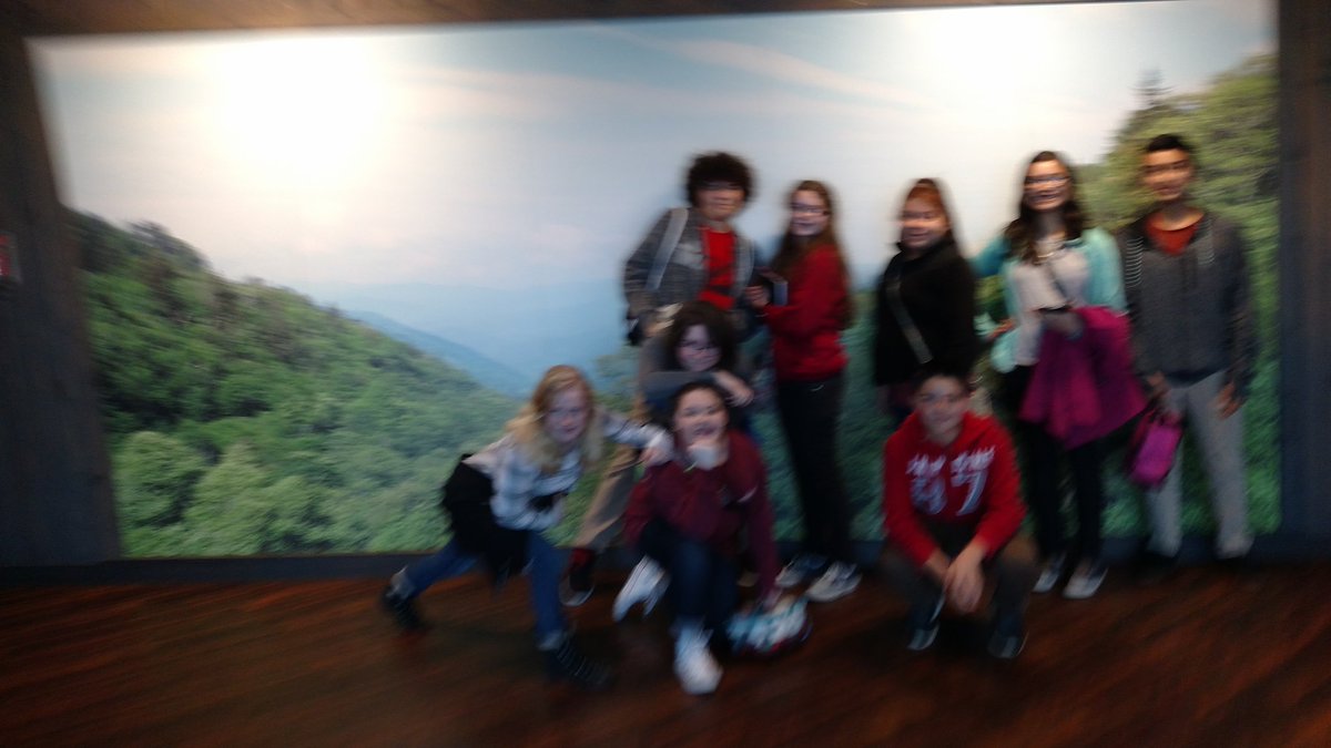 katchamk's tweet photo. #funattheaquarium @FLMSBraves https://t.co/LrqO7lXV93