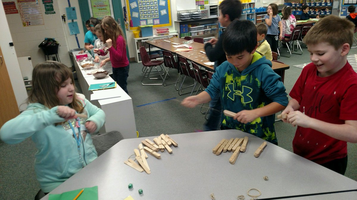 100's Day for 3rd grade: stacks of
pennies, groups of ten, fractions in geometric designs = 100's of
smiles! #WeAreLamphere <a href="/simondsuperstar/">Simonds Superstars |The Lamphere Schools</a>