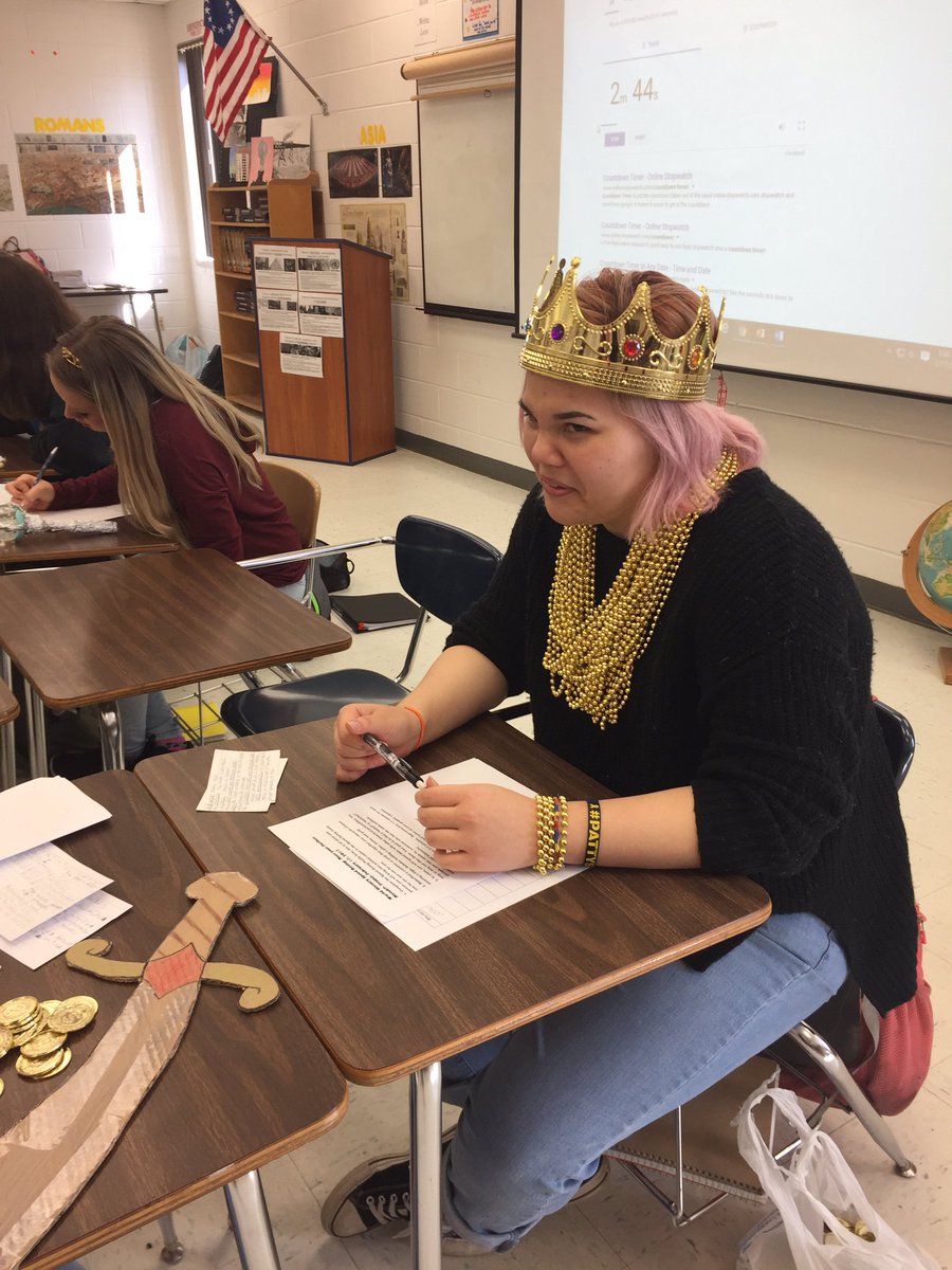 APWHWITHNI's tweet photo. Roxolana(she was popular). Mary Tudor. Gandhi. Mansa Musa makin it rain!! 💰 https://t.co/ZoUfQsrur2