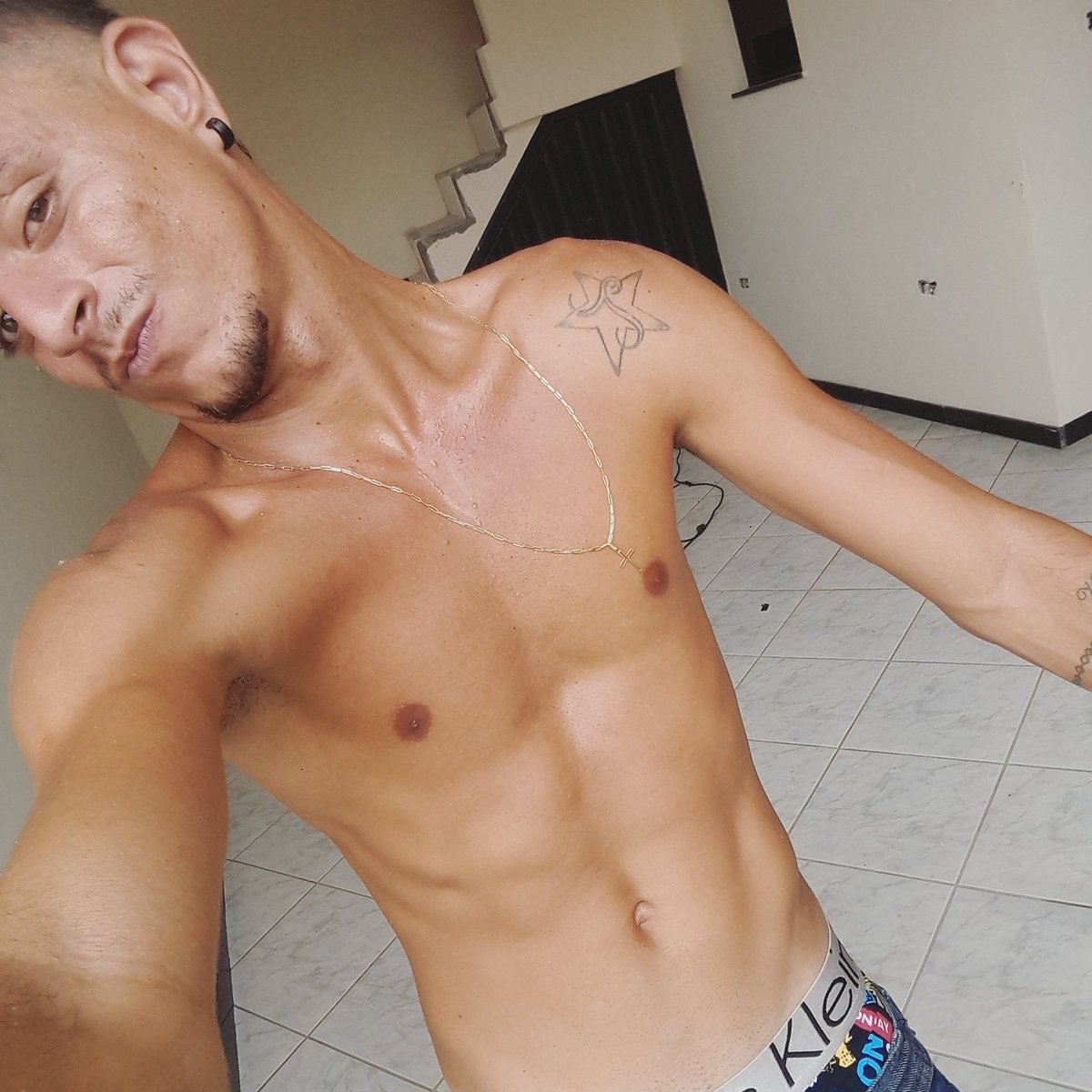HlioRibeiro16's tweet photo. ❤❤❤ https://t.co/KbNuXcUvMn