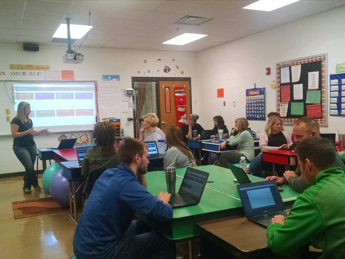 JonesJim8's tweet photo. Blair Oaks Middle School Teachers getting skilled in Google Classroom with leadership of @EmilyLibbert. #GoogleReady #WeAreBlairOaks https://t.co/IAagq2DRPv