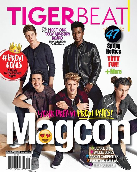 PeruwithCameron's tweet photo. I love my babys 😙😙 #MagconTour https://t.co/UH2hIy4oQr