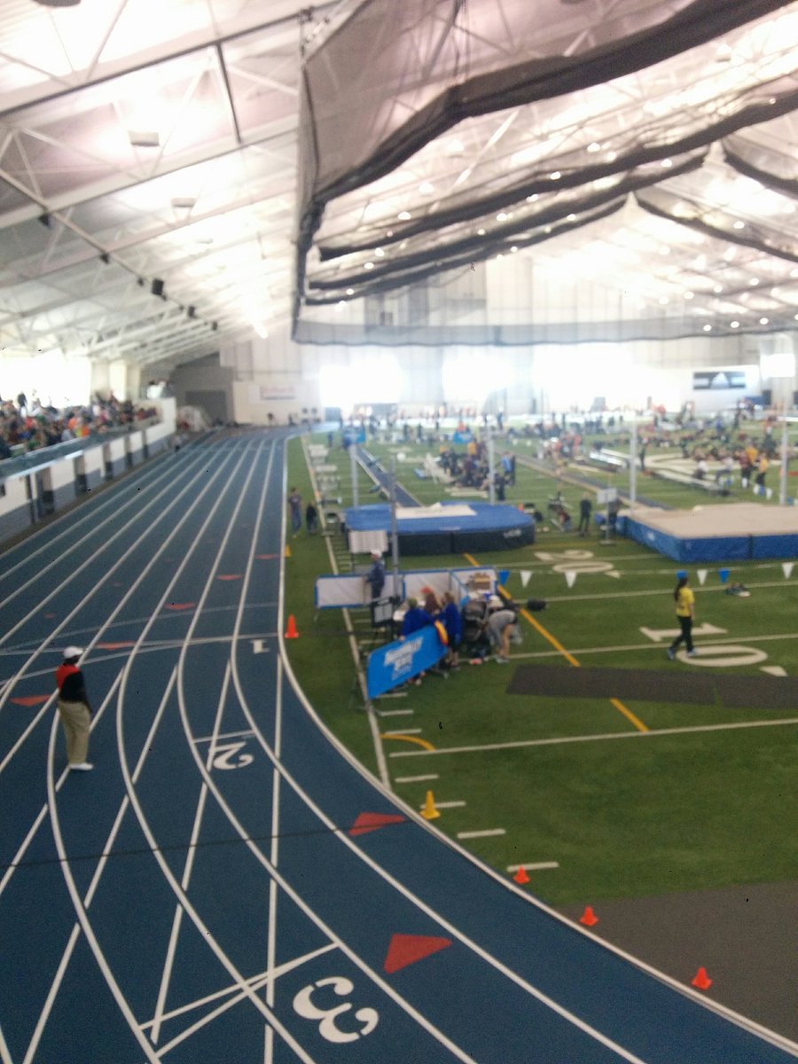 ValpoTrack's tweet photo. Competition is under way at GVSU! Stay tuned for updates on who #ranfast #jumpedhigh and #threwfar #VUTF https://t.co/sf13ylwrbr