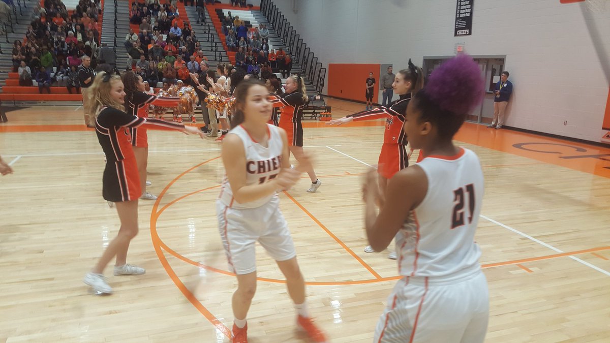 Chip_Brierre's tweet photo. Before I head to #VCUvsUR, @MonacanGBB vs @MidloHooligans conference final. @8NEWS https://t.co/5pMe6rJ5Mp