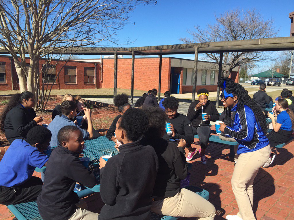 RMSRebels's tweet photo. Such a nice day to award perfect attendance! #itsahillthing  @rcsraiders https://t.co/suE1YMROKD