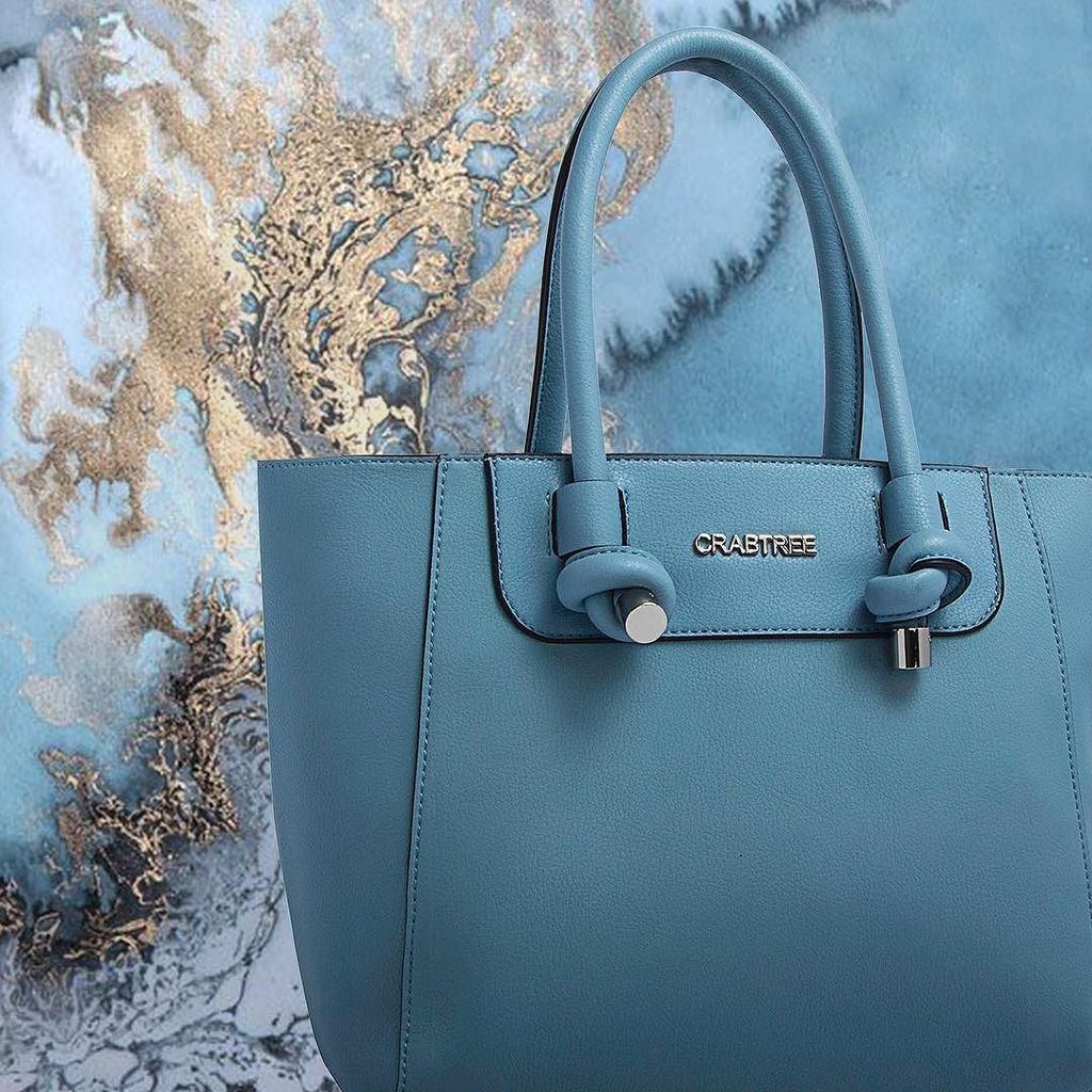 Crabtree_mx's tweet photo. Uno de los colores protagonistas de esta temporada...✨ #AzulNiagara 💙 #ss17 #CrabtreeLovers https://t.co/jaR6EZCR45