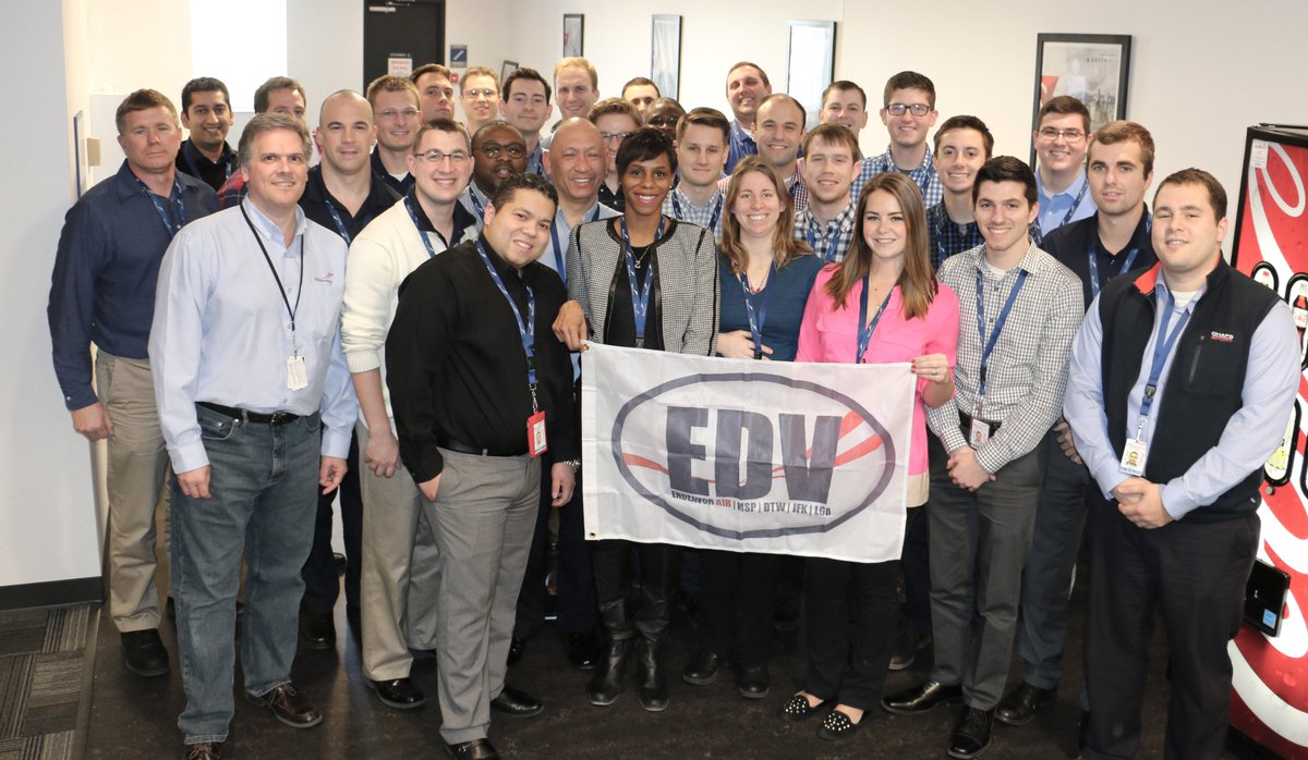 EndeavorAir's tweet photo. Congrats to our latest class of Endeavor Pilots, who wrapped up Ground School today. Welcome aboard! #IFLYEDV https://t.co/2PMWL7m1qC