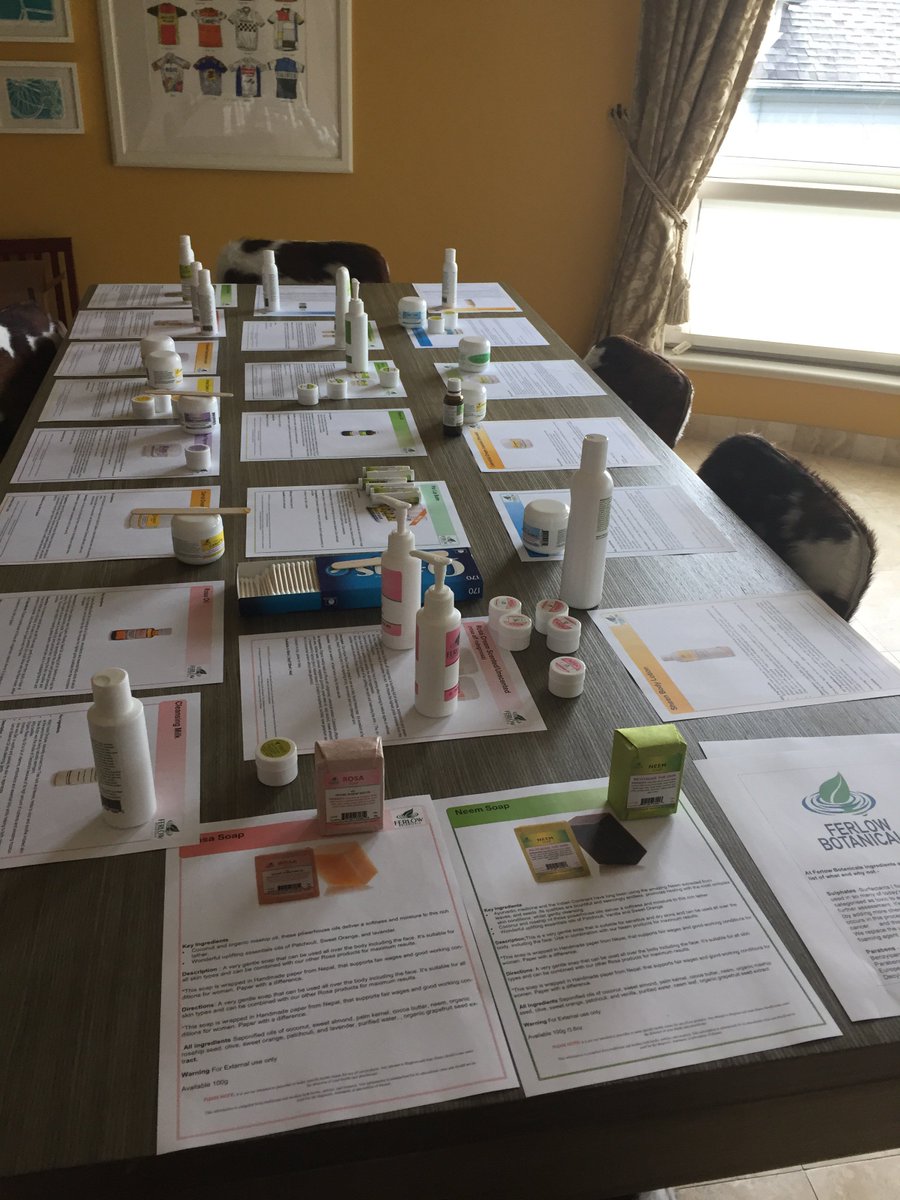 FerlowBotanical's tweet photo. Our 1st Education by Caffeination ,Friends + cake + info = Fun. Included coffee and cake :-) #nontoxic #FridayFeeling https://t.co/jNcMD2RLab