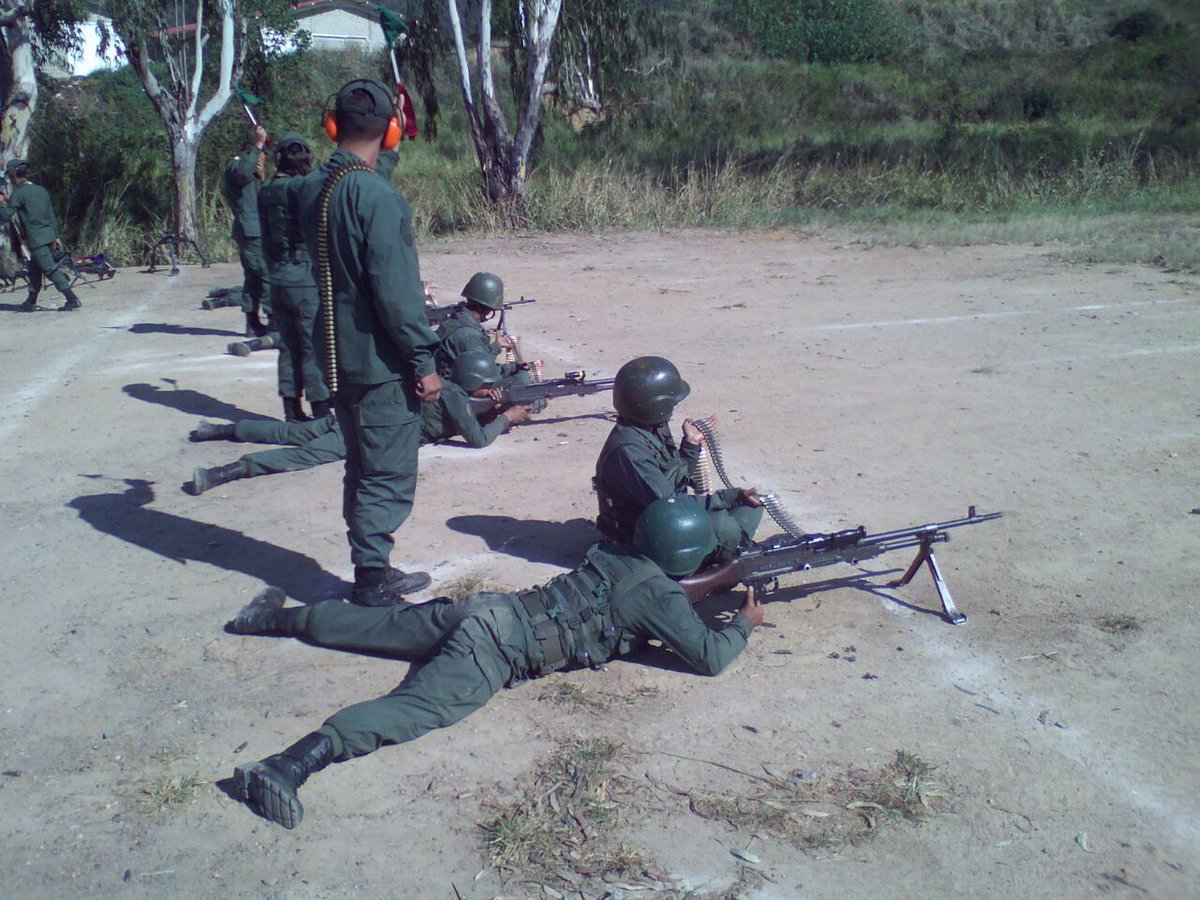 Infanteria Ligera del Ejercito Bolivariano - Página 2 C45fXMJUkAAbOxW