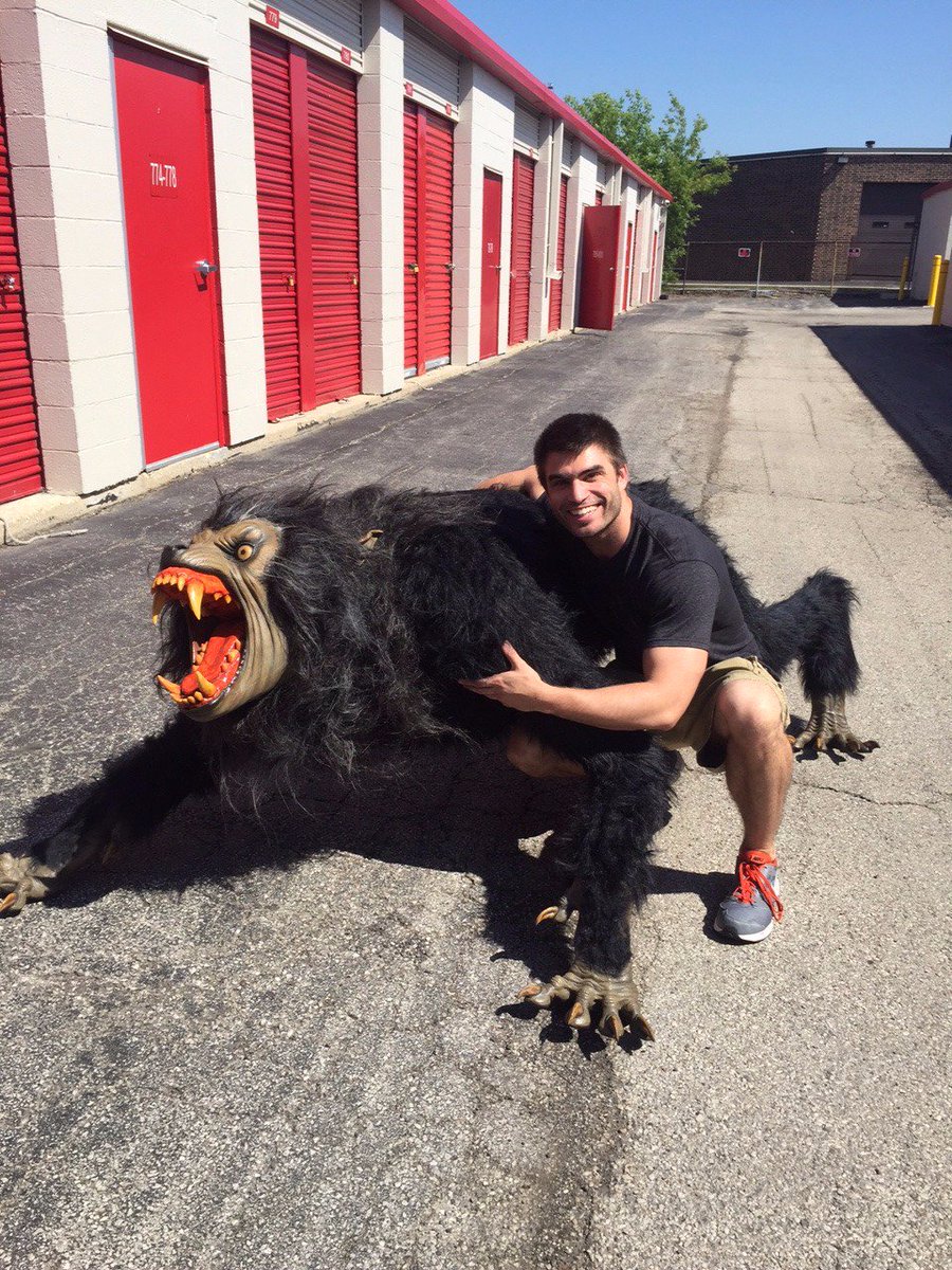HorrificFinds's tweet photo. My favorite... An American Werewolf in London lifesize prop! Five years of searching :)
#horror #Horrificfinds #werewolf #halloween https://t.co/3V7Z0PNdfT
