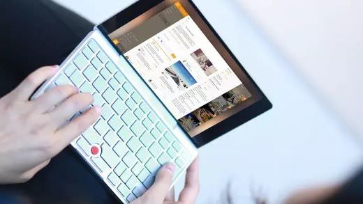 jic_news's tweet photo. MacBook Airキラー？…ポケットに入るWindows 10 PC「GPD Pocket」 https://t.co/fbmd6CNOe5 #GPD_Pocket #GPD_Win https://t.co/VuRUs0t6sS