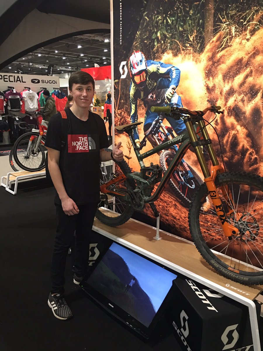 MyleneGibson's tweet photo. Still covered in dirt 💪 Great Day #LondonBikeShow  #bredonfairclough https://t.co/msH584cDFF