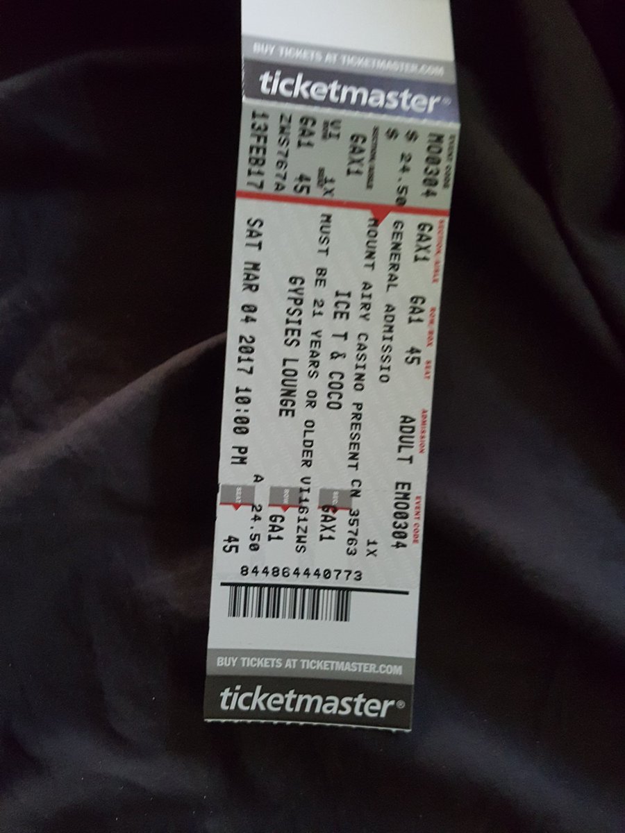 mileycfan4eva's tweet photo. Hey @Hollymfan686 look what came today @FINALLEVEL here we come #iceandcoco https://t.co/cDatC59xlk