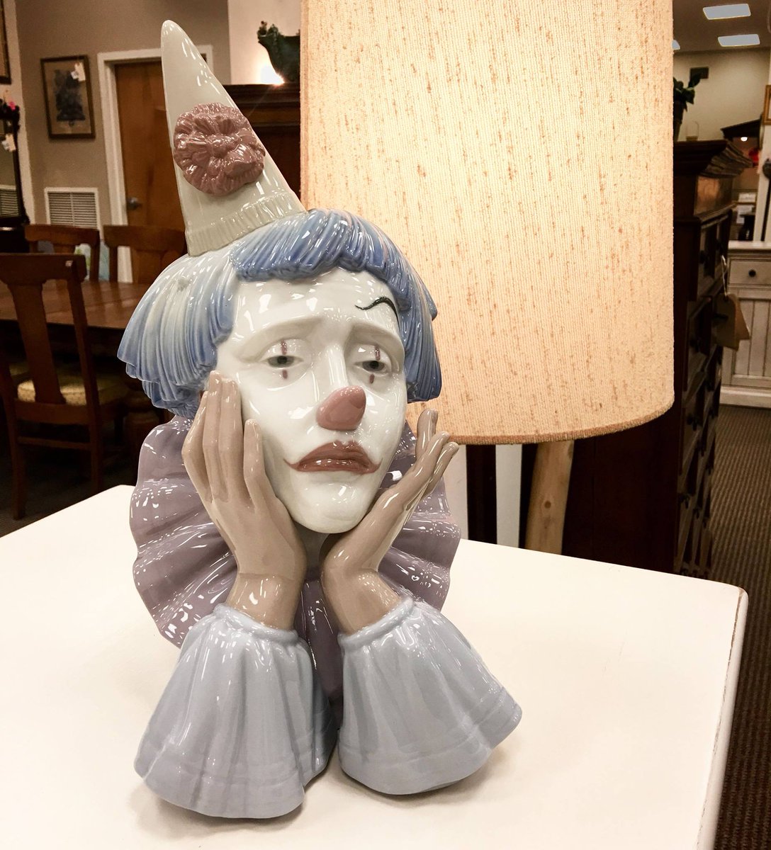 ChicSimpleShop's tweet photo. Lladro french clown head $125 - (as is w/ damaged finger) #philly #furniturestore #resaleshop #figurines #interiordesign https://t.co/HObiqnVUcK
