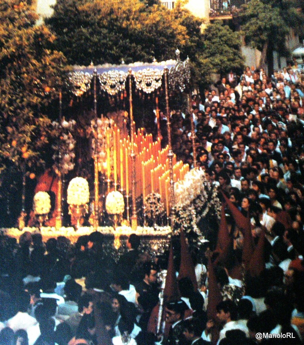 ManoloRL's tweet photo. Salida del #pasopalio de plata de la Virgen de la Cabeza @7_Palabras
#EstampasDeAyer
📷 TaborYCalvario https://t.co/a3QzPbzZIi