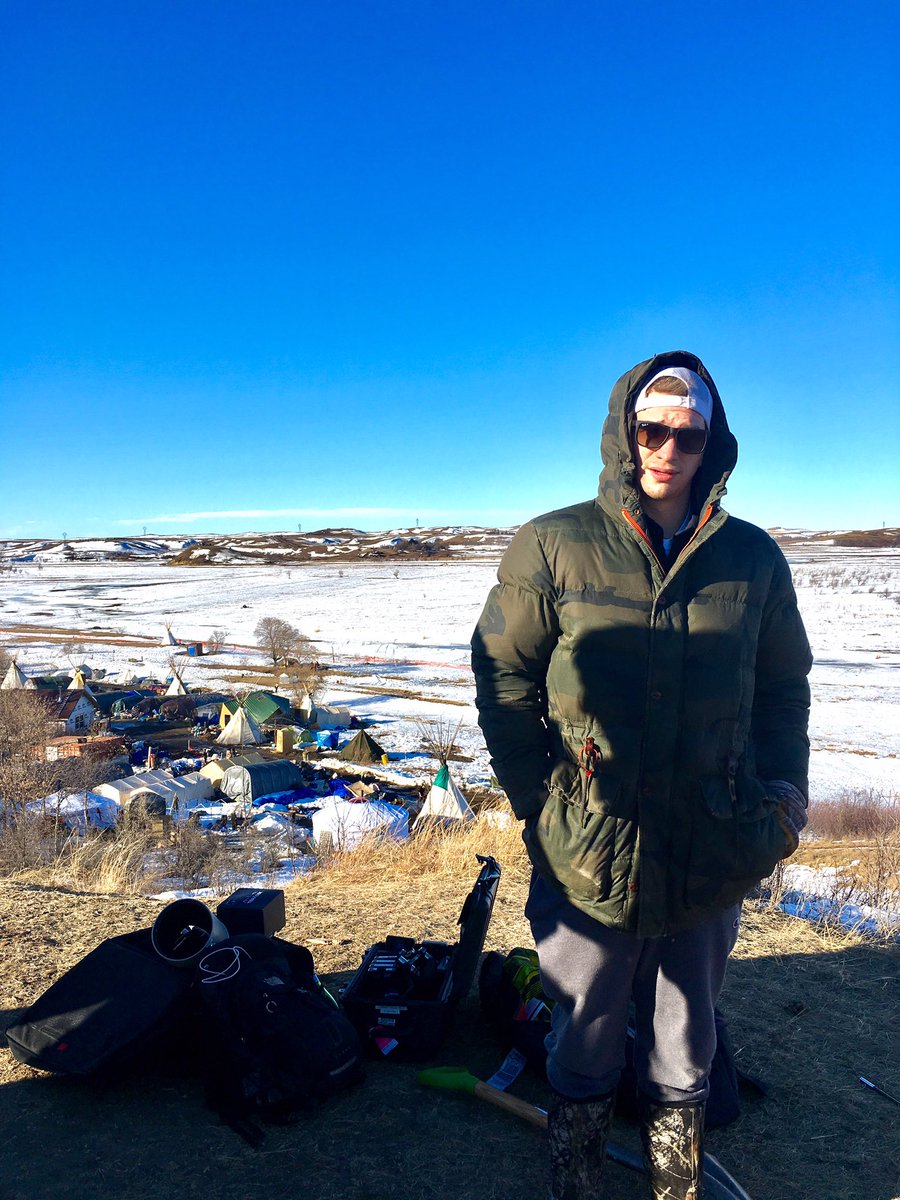 BuxySays's tweet photo. Hi everyone. Currently at Standing Rock. We will be doing Facebook lives often and really appreciate your support/tuning in. Please RT links https://t.co/aHaiLDaRpo