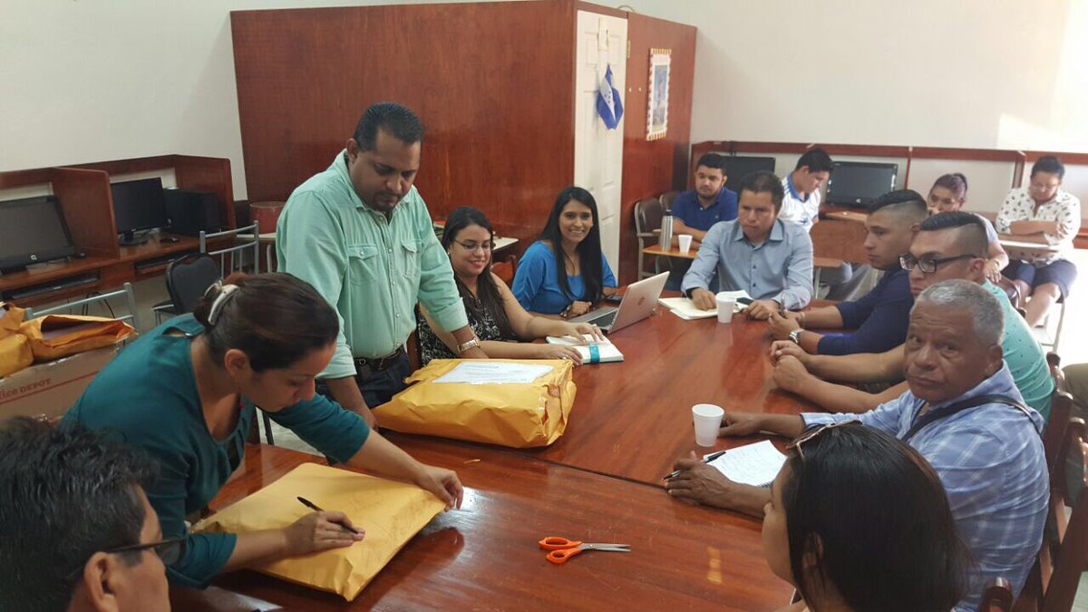 IngAgricolaUNA's tweet photo. La @UNAG_Honduras sigue en la ruta de mejorar día a día sus instalaciones proyecto #PINPROS @escoto_marlon https://t.co/CB4an4mxog