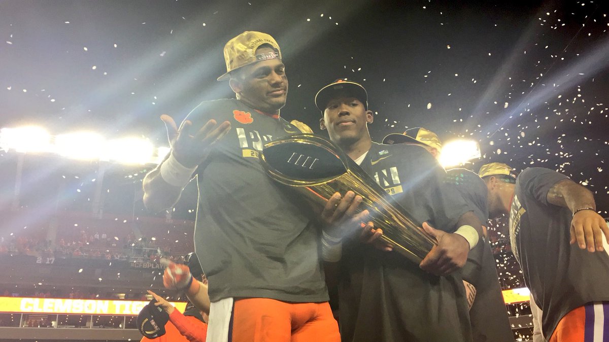 deshaunwatson's tweet photo. Mood: 😏🤷🏾‍♂️ "Say no more" 🤐 https://t.co/MCliuoKwkt