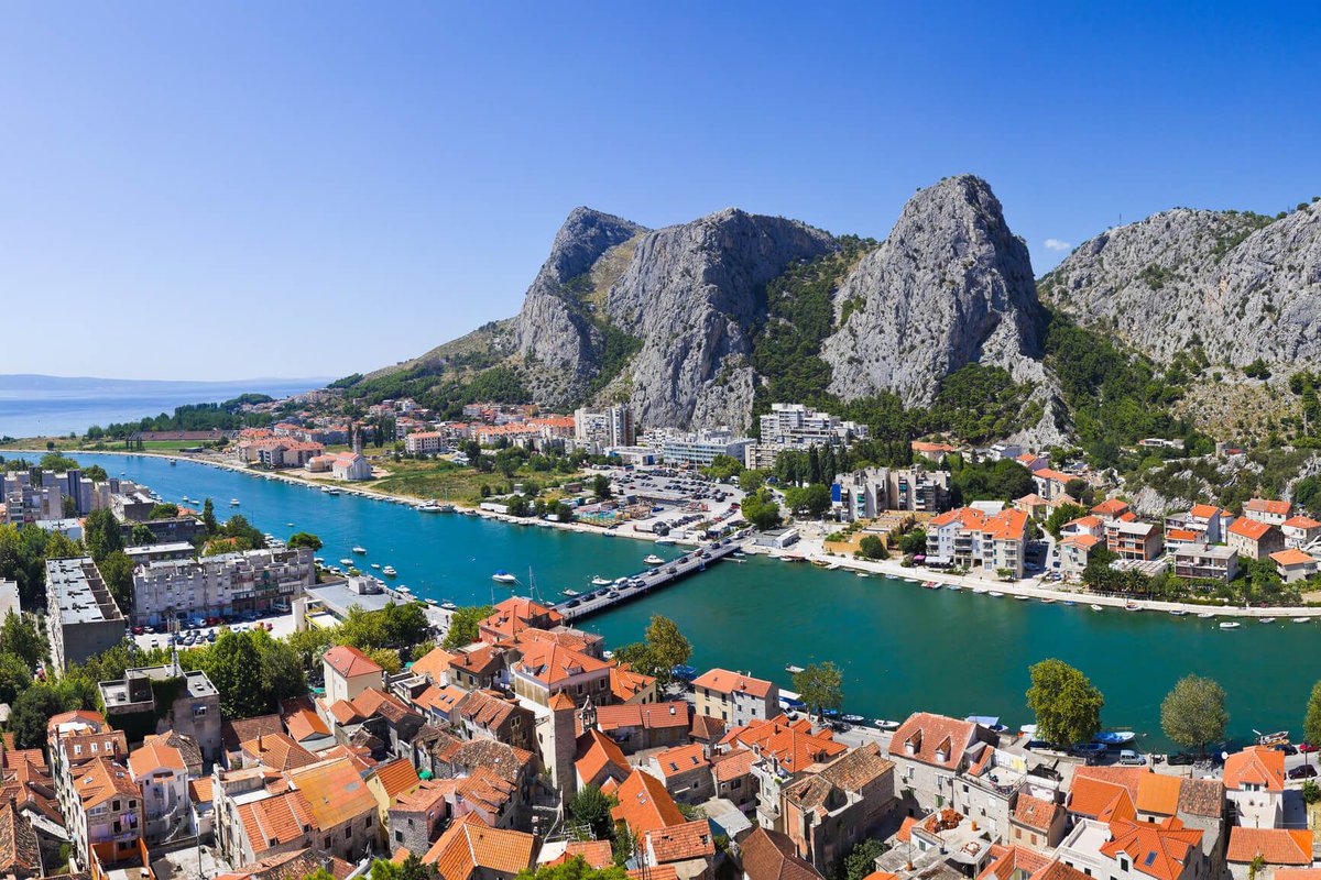 grabrinc's tweet photo. HOT DEAL ALERT: $442 return airfare from #LAX or #SFO to Croatia! https://t.co/Yh3rqAr3cQ #deal #airfarealert https://t.co/mrMmvTCgRd