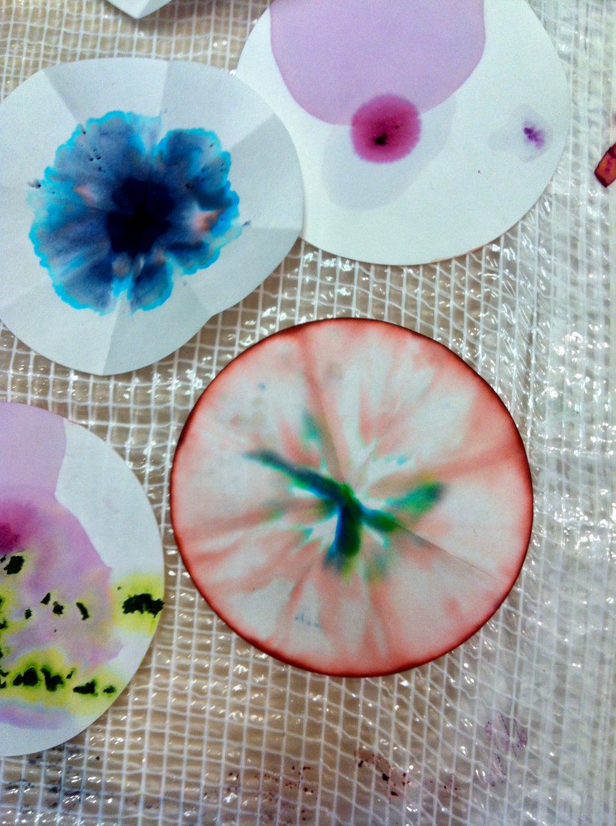 _HFletcher's tweet photo. My chromatography prints from tonights #makingintransit with @JenniferCrouch https://t.co/8Nb0ypGJED