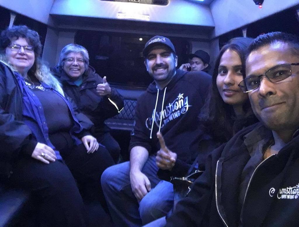 ArmstrongBrew's tweet photo. Yes!!! SSF Beer Bus!!! #sfbeerweek2017 #ssfbeerbus https://t.co/NL416dINYy