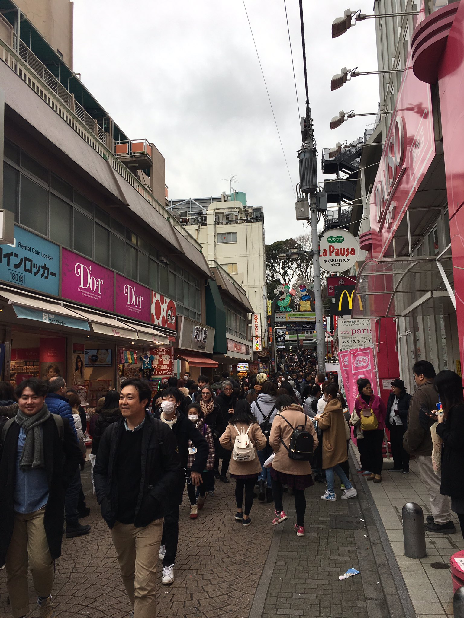 石田 スカウトルーム スカウトの聖地原宿 今日は人少ないなぁ 原宿 竹下通り スカウト T Co Yhdoei30ia Twitter