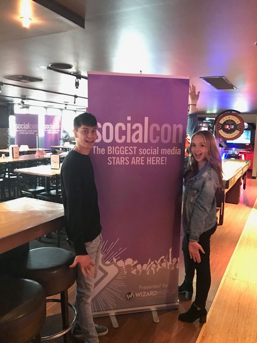 WWSocialCon's tweet photo. Getting read for Platinum dinner!!! @Kyleereneeclark @edtertaining https://t.co/RnxyKAIt3l