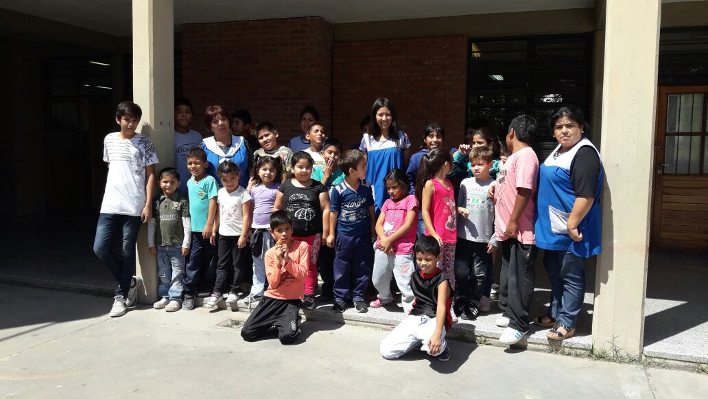 Mmcc de la esc. N. Sra del milagro dando clases de apoyo Cai 5 #SomosCAI2017 <a href="/AlancayDel/">CAROLINA ALANCAY</a> <a href="/fguillesaavedra/">GUILLERMO SAAVEDRA</a> <a href="/aniberruezo/">analia berruezo</a> <a href="/SilviaTilca/">Silvia Tilca</a>