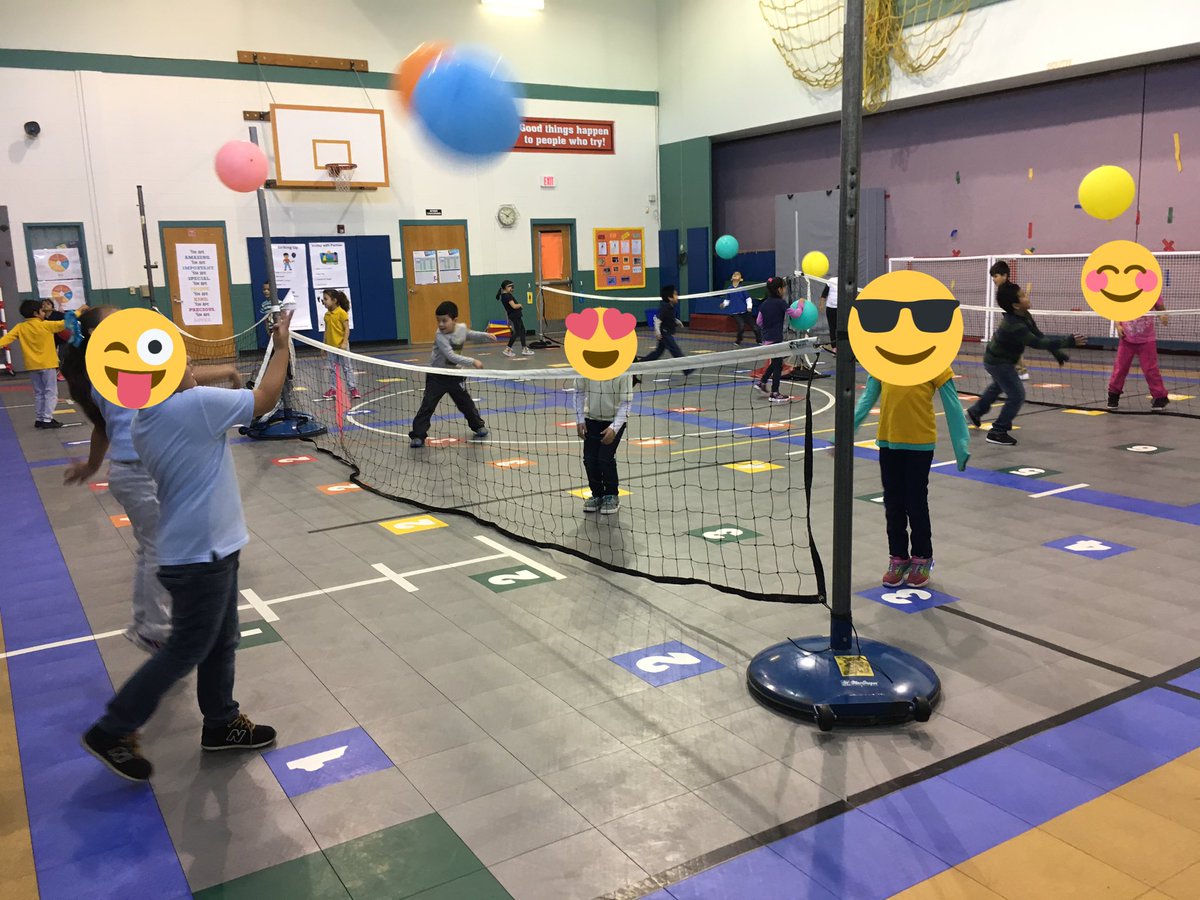 All smiles during volleying unit! #AUSDproud #AISDmoves @AISDHealthPE