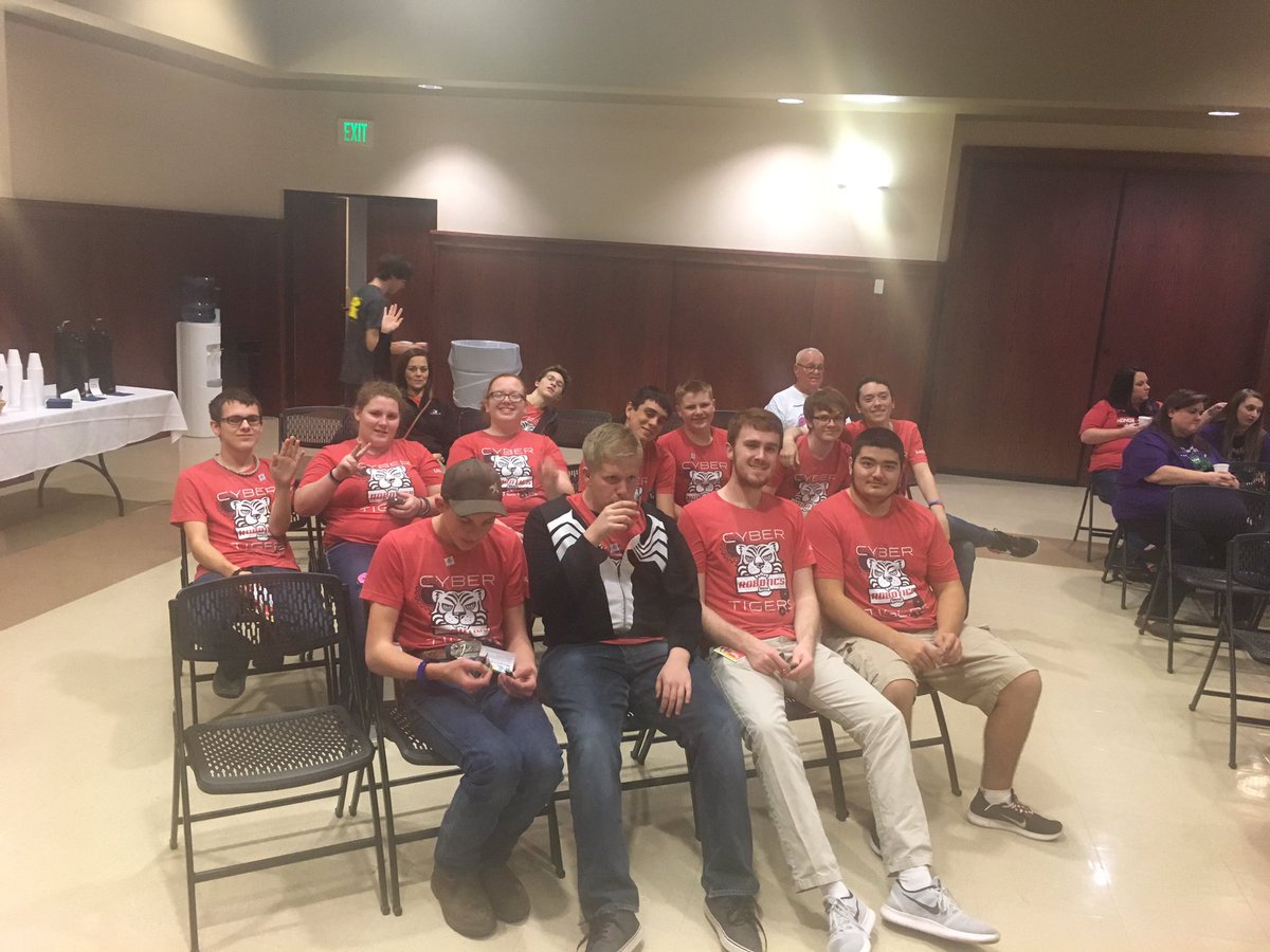 tuttle_robotics's tweet photo. Society of Women Engineers meeting!! #cybertigers #cybertigers #SWOSUregionals https://t.co/MFjkyEU4P1