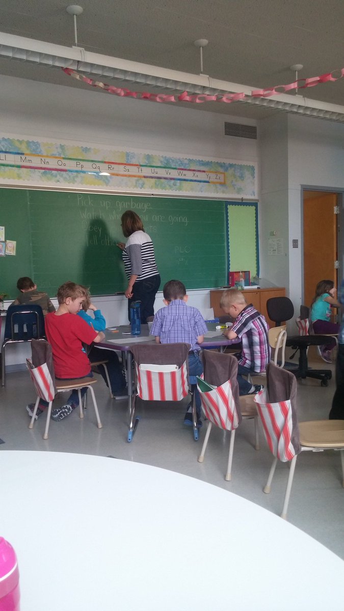 tanisregan333's tweet image. Thanks @SchulerPRSD8 4 letting me come in and observe how the pros do #multigrade teaching! Jacquie is a Div 1 rockstar! Great mentor #prsd8