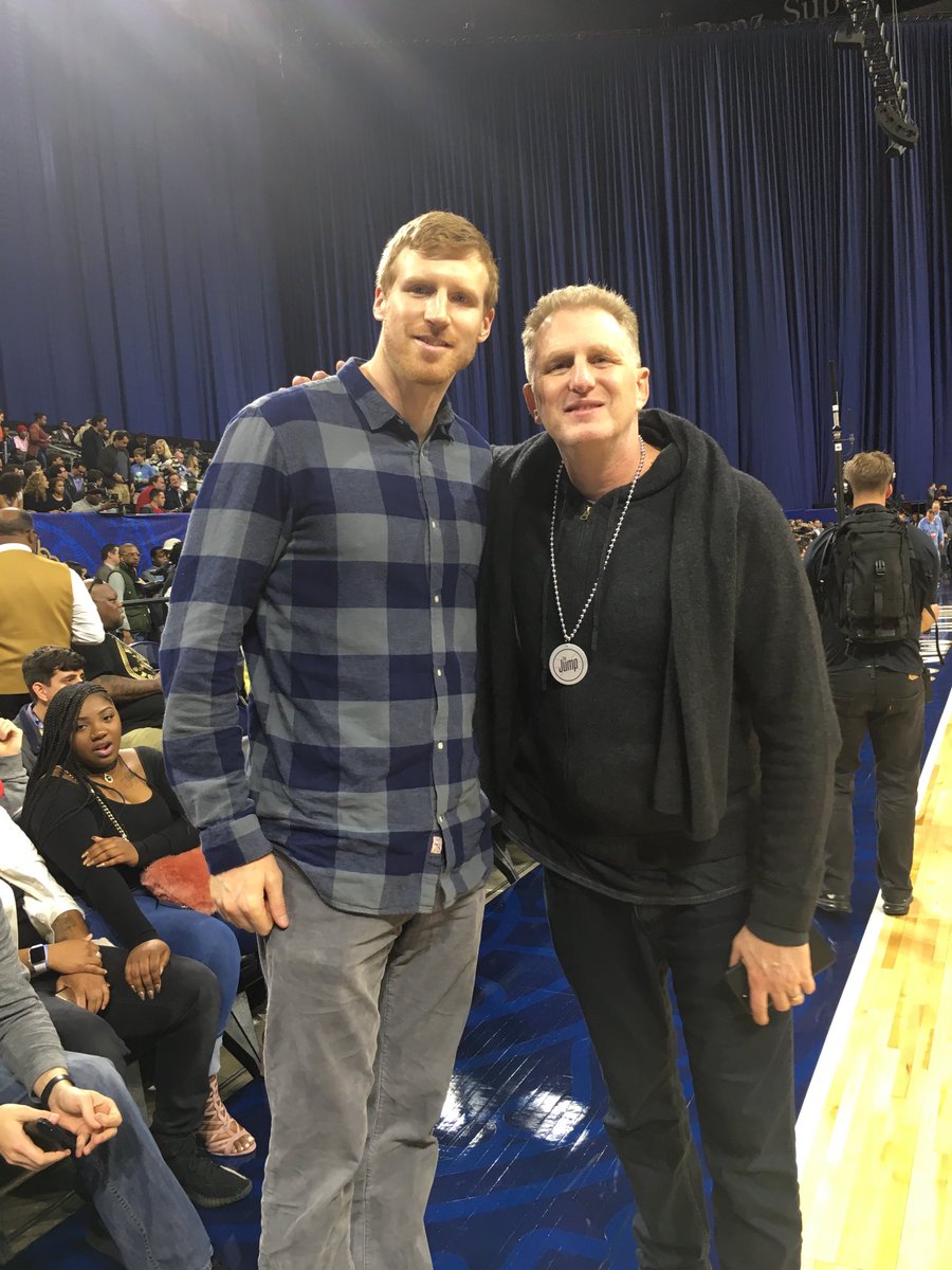 mattbonner_15's tweet photo. My man Rap in da house... #bigred3 @MichaelRapaport https://t.co/HLWNUs0xnn