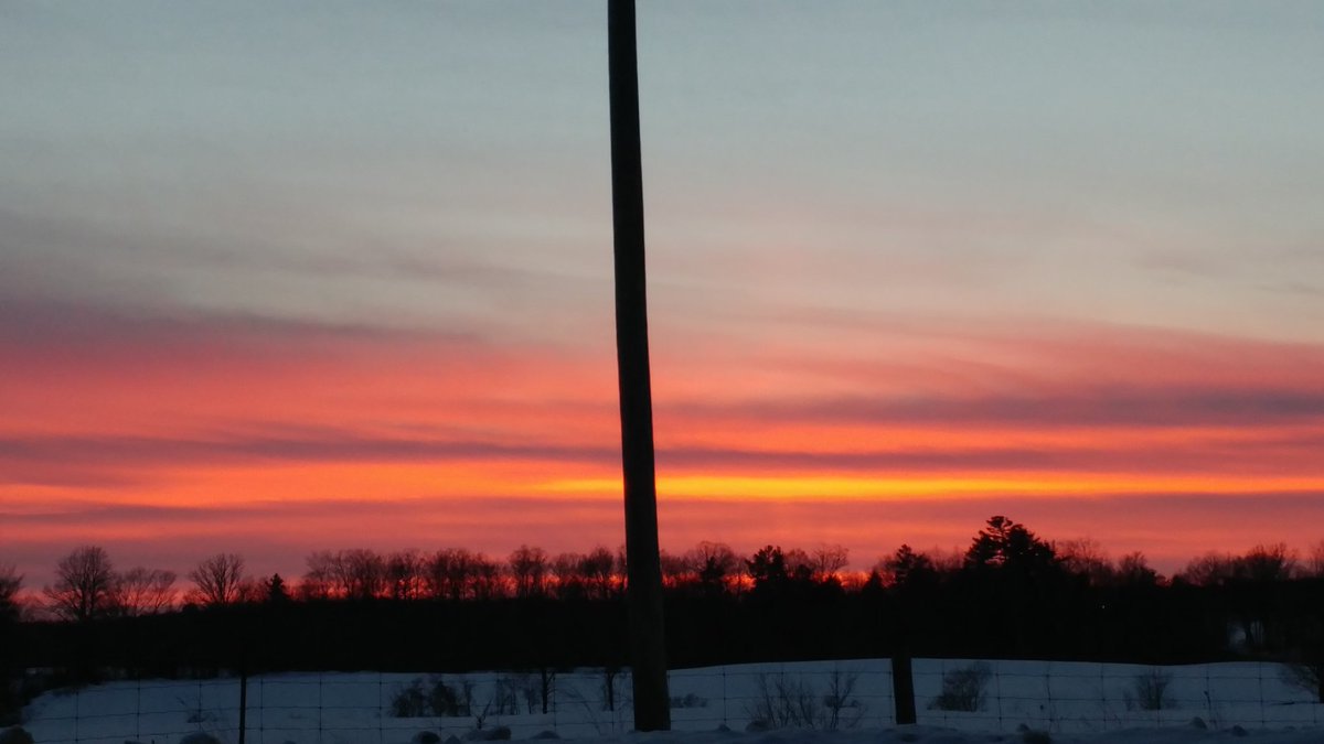 0622Wood's tweet photo. Beauty sky tonight..... https://t.co/EtmeeTZig6