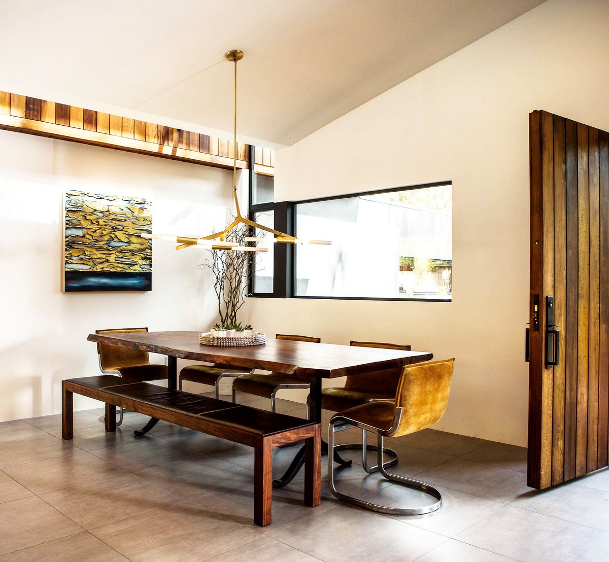 assembledge's tweet photo. This chic, bright, textural dining room nook in Wonderland Park. #Assembledge #LindseyAdelman #AlexanderDesign https://t.co/juwhtVxeo3