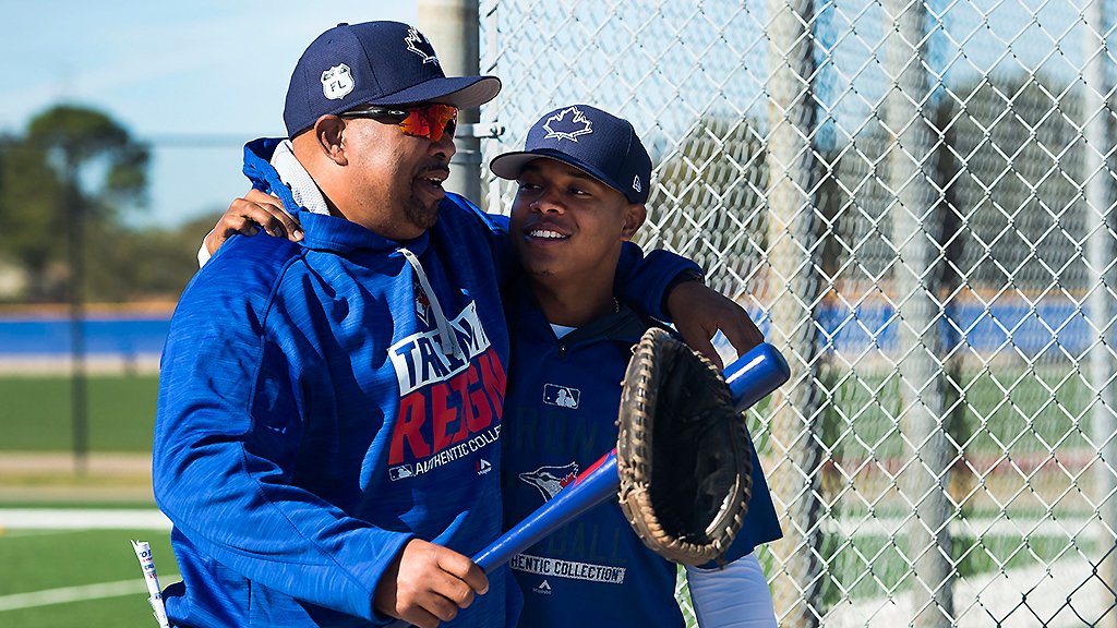 Find someone who looks at you the way @Mstrooo6 looks at his coaches! 😍😍😍 https://t.co/hwZjPz9WKe
