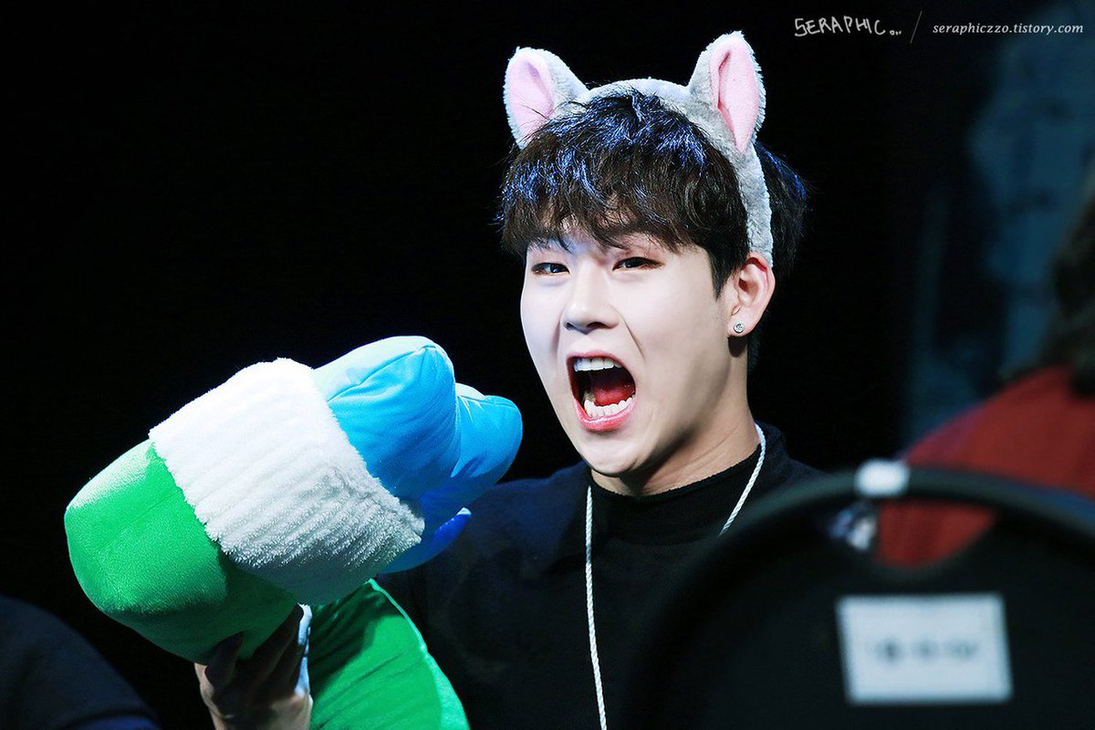 mnstxarchive's tweet photo. 161029 ϟ SERAPHIC https://t.co/A6RRaN6ScF