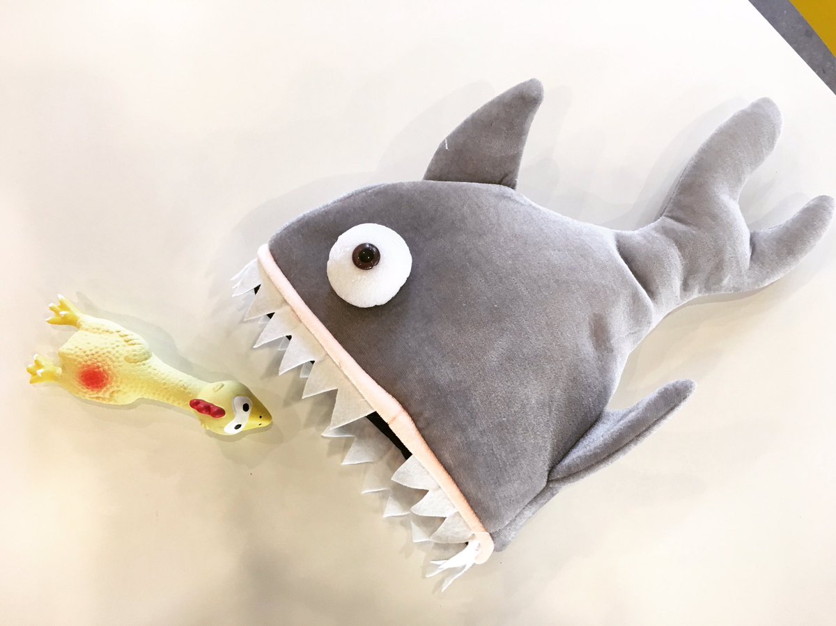 JamMelb's tweet photo. Shark meet chicken.... please don't eat him, he is Jam royalty #gsjamjam #jammers #melbourne https://t.co/uwWzImtb9r