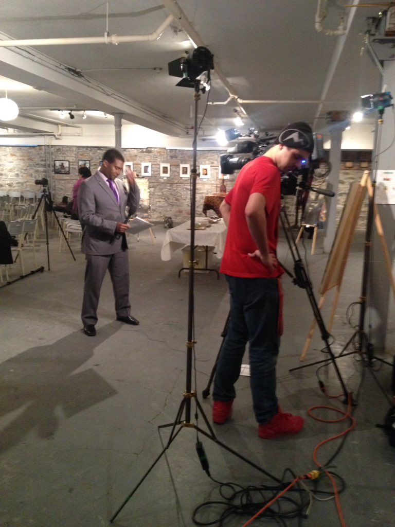 NorthernGriots's tweet photo. Thank you @CBCAdrianH for checking out the show earlier this evening! #Visual17e #Ottawa2017 #art #Ottawa https://t.co/FIP8tdi1eP