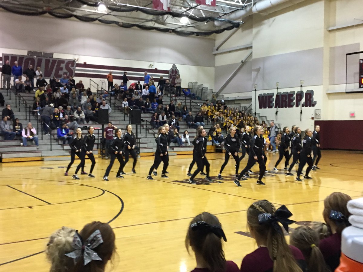Great halftime thanks to <a href="/PRHSdanceteam/">Prairie Ridge Dance</a>!