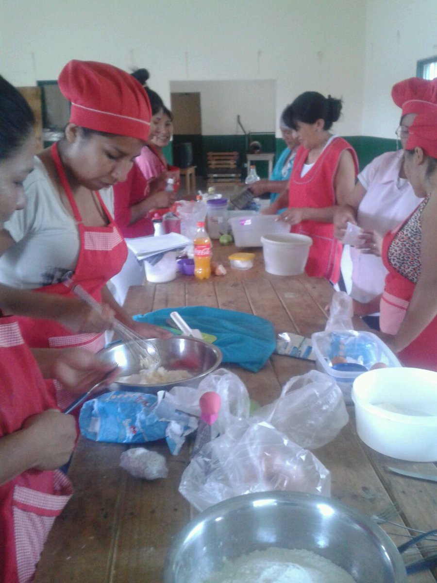 conicook's tweet photo. Felicitaciones a las alumnas por constante dedicación https://t.co/WXsFgxsHs1