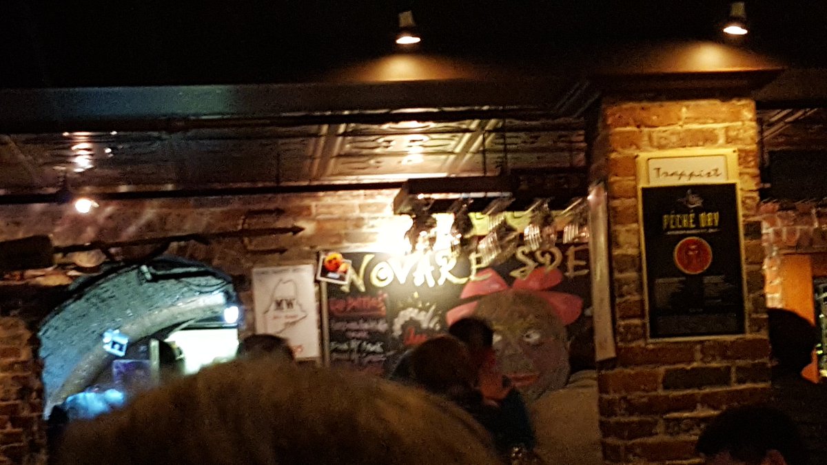 HughJassole tweet media