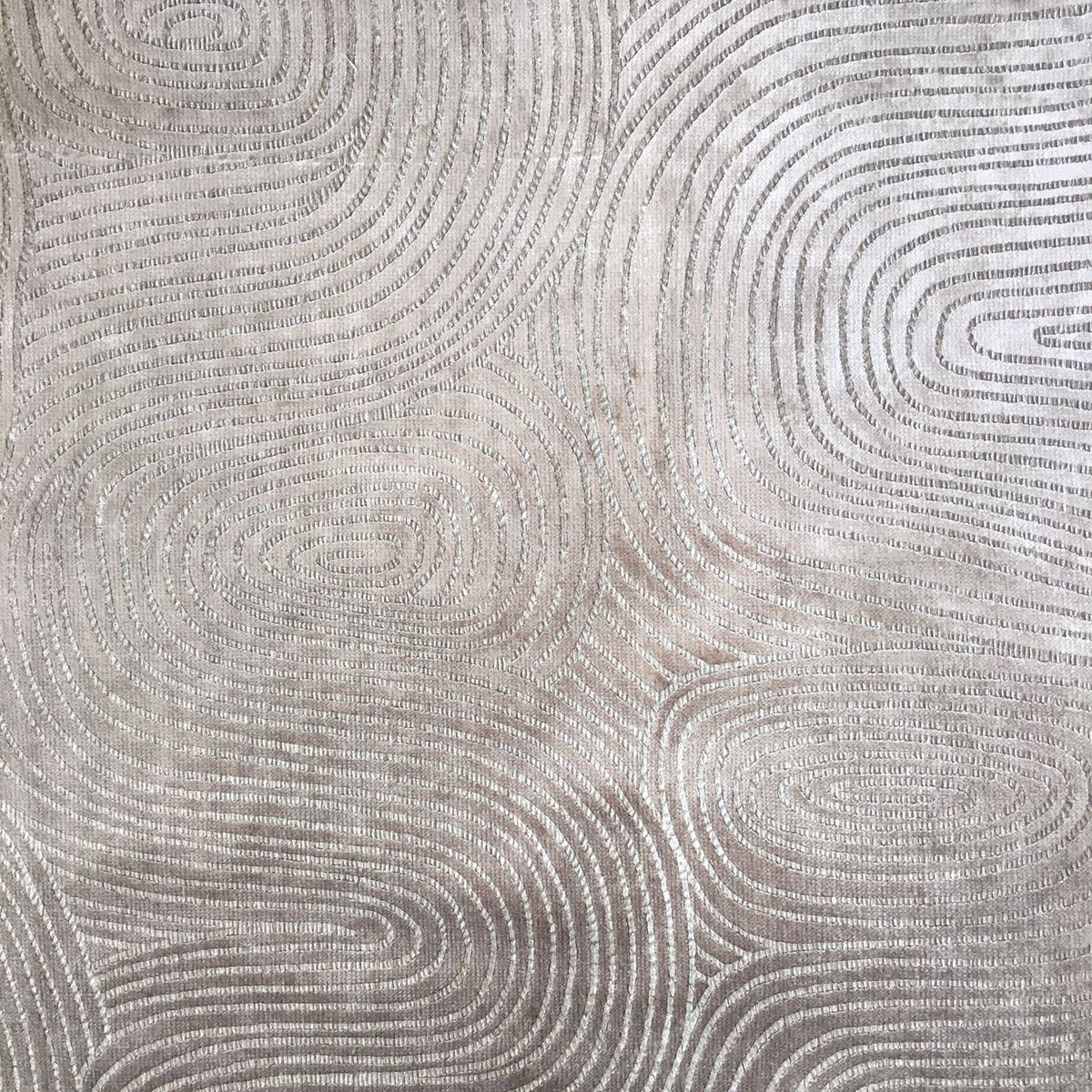 BodeFabrics's tweet photo. Swahili, viscose velvet with metallic ink overprinting, balanced beige and graphite tones. @misia_paris_official #velvet #luxe #bodefabrics https://t.co/XpeU4Grod0