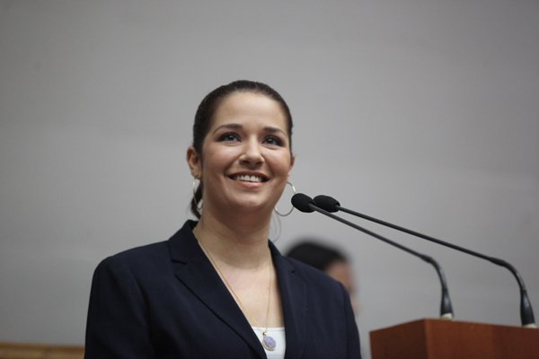 AsambleaVE's tweet photo. Daniela Alvarado: Venezuela merece ser el mejor país del mundo, los sueños deben anteponerse ante todo este caos. https://t.co/8jqcoPNuJn https://t.co/vk1LPHDuFd