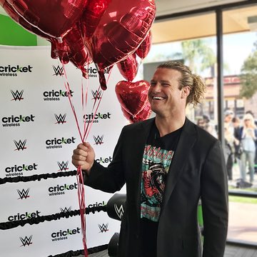 dragonjade19's tweet photo. @HEELZiggler @DividedHeaven @HEELZiggler u r https://t.co/8hdtZJsH6r u. https://t.co/96ZFfvPlkP