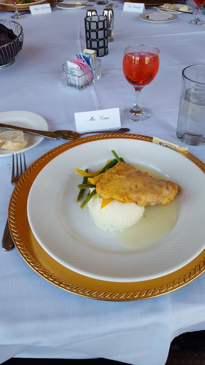 connteachsc's tweet photo. 6th Grade has manners! #weareNDCS #etiquette #mannersluncheon https://t.co/dl66J63MDN