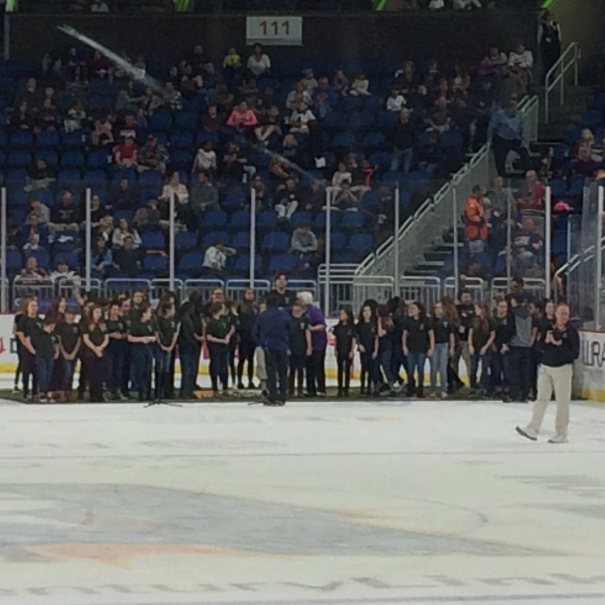 BolesMonty's tweet photo. RSMS chorus rocked the house tonight at the Solar Bears game #RSMSgators #vcspi @hogue_brandy https://t.co/DAEfi2RAI1