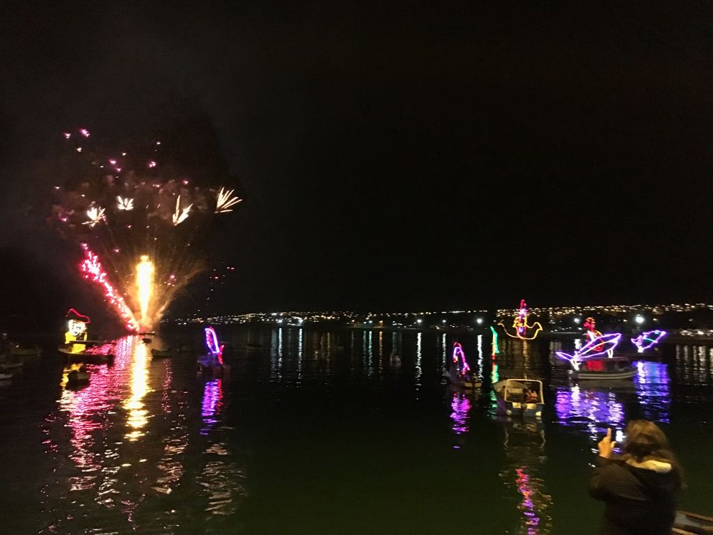 municoquimbo's tweet photo. A esta hora gran cantidad de público en Guanaqueros disfruta del "Carnaval Pirata  2017 y Coquimbo al son de la cumbia" https://t.co/PWquhj00FV