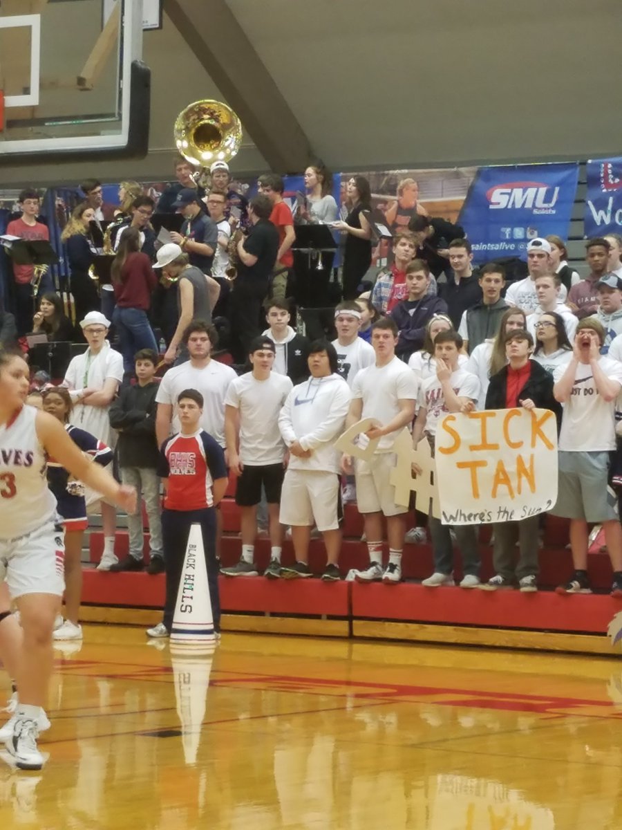 West42Sports's tweet photo. Best sign I have seen in a while https://t.co/l0vnMka2ns