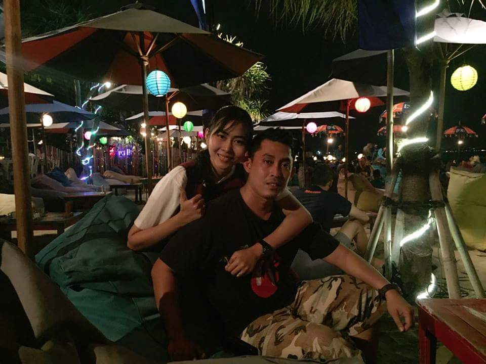 LIDYAUSHA's tweet photo. Honeymoon di BALI #OTS7ROMANTIS https://t.co/jDeIjIA7KV
